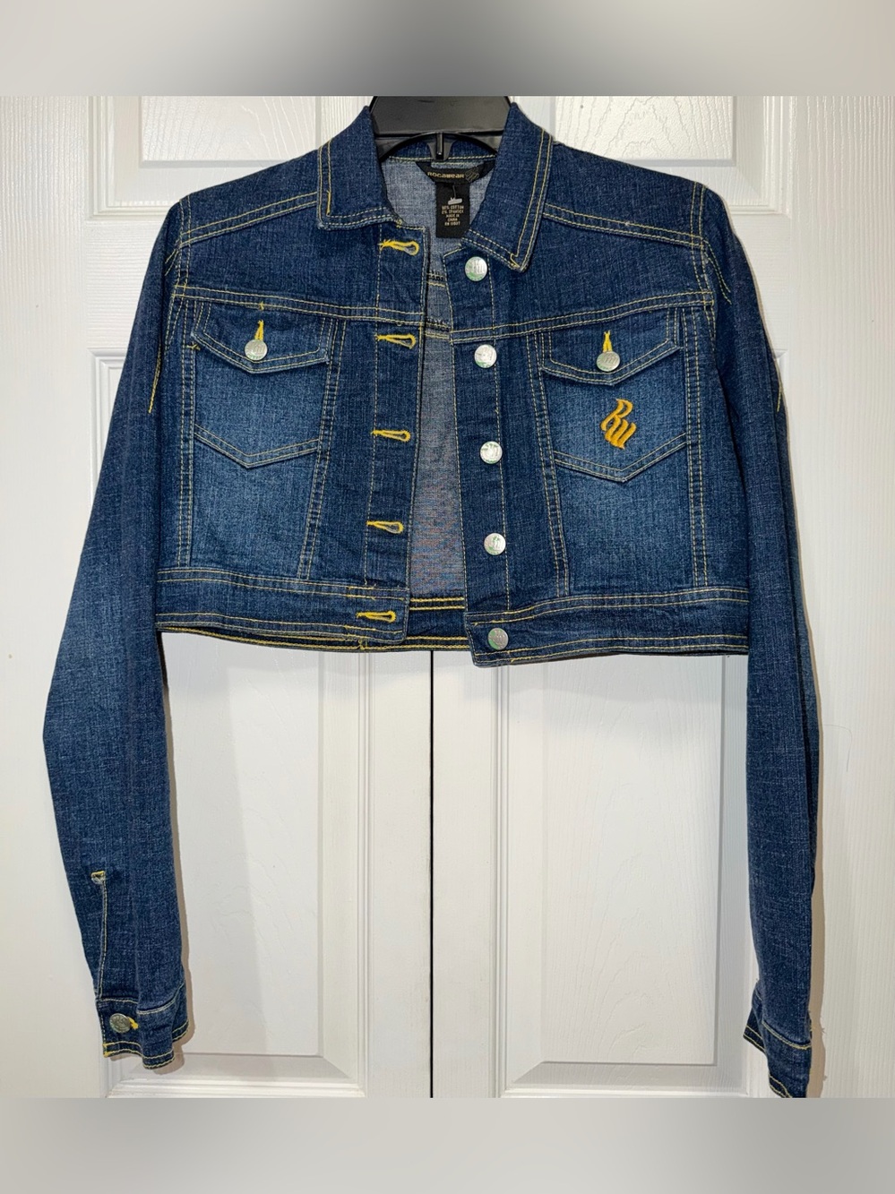 Rocawear Vintage Cropped Dark Blue Denim Jacket with Yellow Stitching (M)